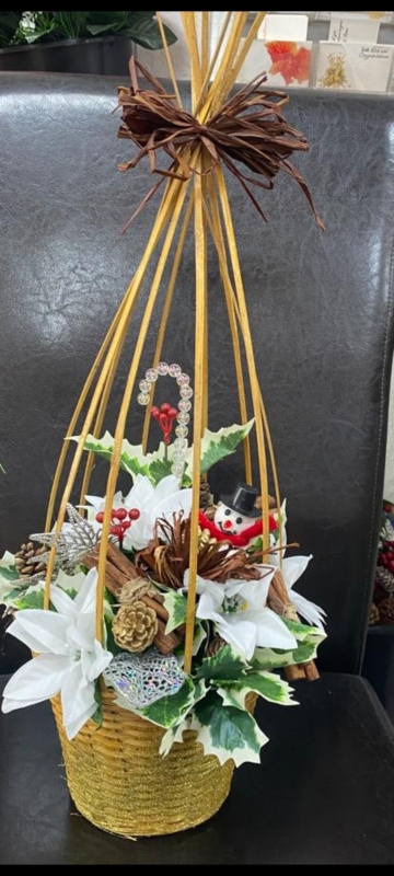 christmas wicker arrangement