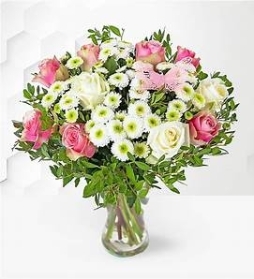 christmas cringle (florist choice in christmas pinks and whites)